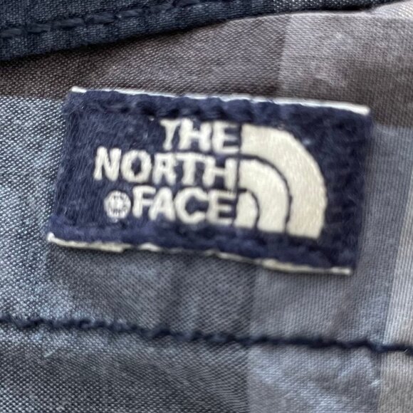The North Face Casual LS Button Down Plaid 100% Cotton Shirt Blues + White Sz L - Picture 12 of 13